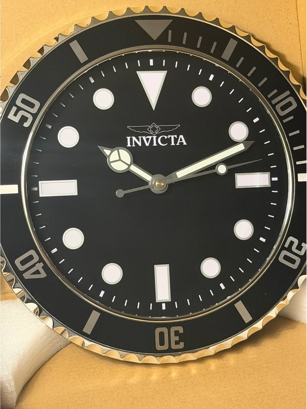 $129 INVICTA PRO DIVER BLACK FACE 12” WALL CLOCK LIMITED EDITION